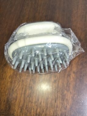 KittySupps beige cat Brush with Soft Rubber Pins Washable Silicone Pet Brushes